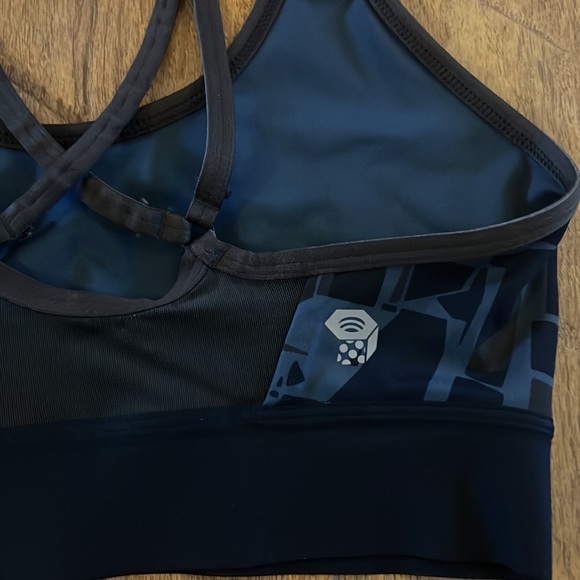 Mountain Hardwear Small Sports Bra - Picture 3 of 10